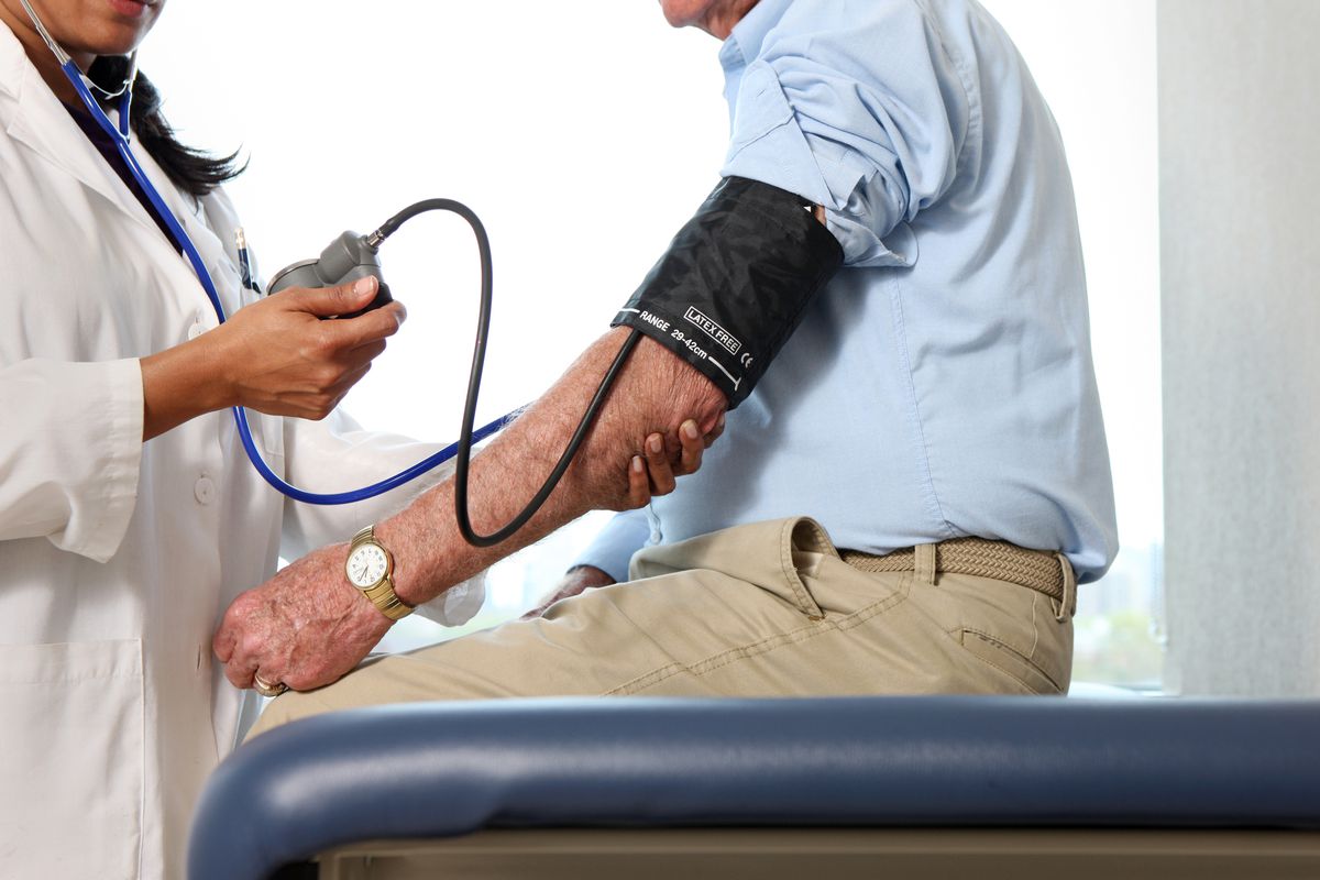 كيفية قياس ضغط الدم؟ المفتاح لصحة القلب والوقاية من الأمراض